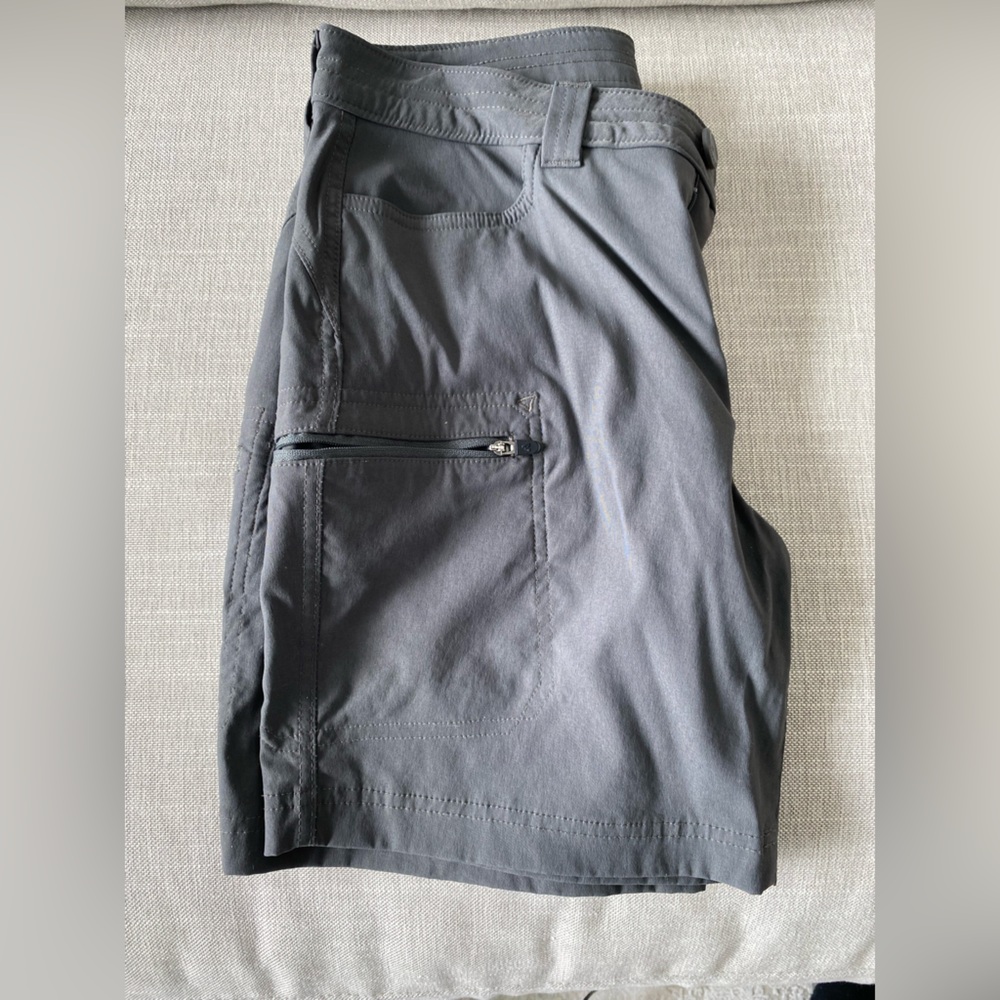 Eddie Bauer - First Ascent - Grey Nylon Cargo Shorts - Size 4